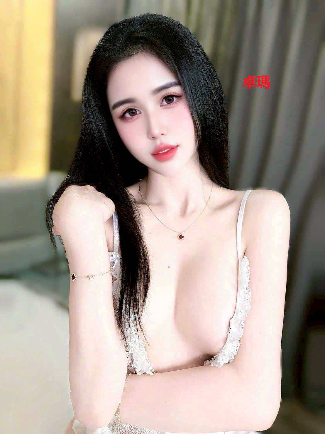 極漱金門外送 文娟 健美老師 辦公OL